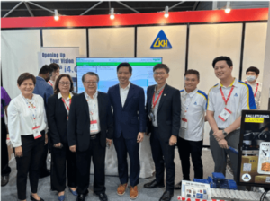Thumbnail of Minister Alvin Tan visiting LKH Precicon booth during ITAP 2023